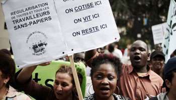 Feature image 004072012171330000000immigration-valls2