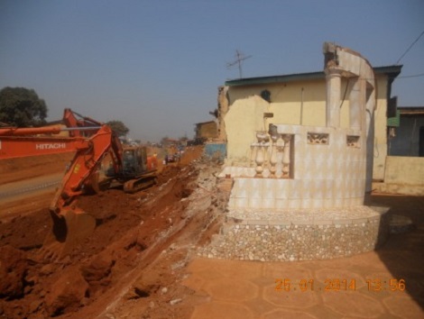 Maison détruite à Coyah