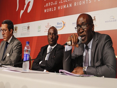 Le Ministre Kalifa Gassama Diaby dans la salle de conférence