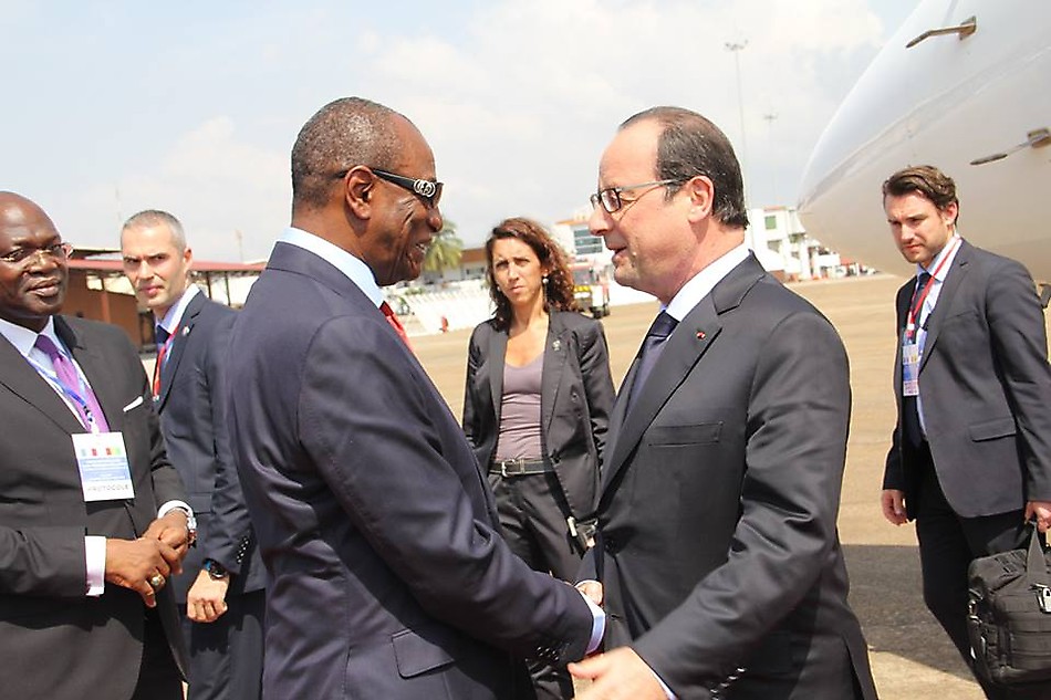 Le président Alpha Condé et son homologue français François Hollande à Conakry