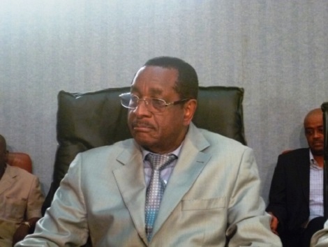 Alhassane Condé, Ministre de l'administration du territoire et de la décentralisation