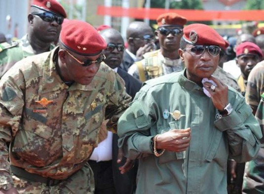 Le Général Sékouba Konaté et le Capitaine Moussa Dadis Camara en 2009-Africaguinee.com