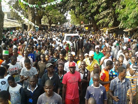 Cellou Dalein au milieu de ses militants et sympathisants à Kaloum   Photo-Africaguinee.com