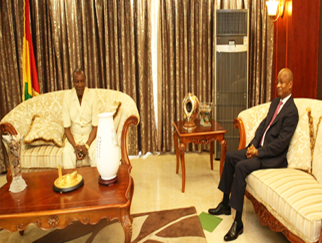 Le président guinéen Alpha Condé et Cellou Dalein Diallo, le 20 mai 2015
