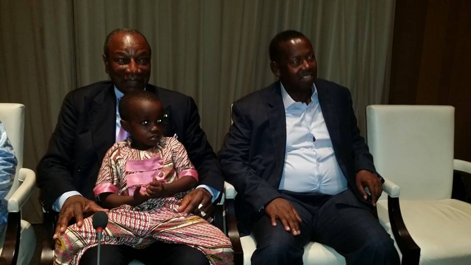 Feature image Le président Condé aux côtés de Diallo Sadakadji lors d'une rencontre à Dakar