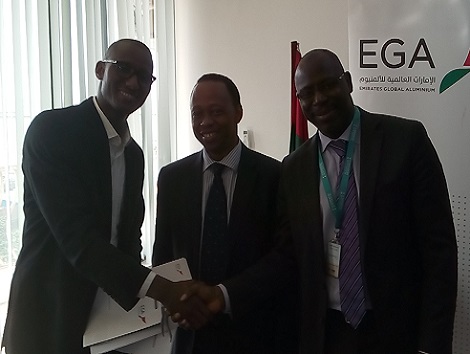 Feature image Le Directeur d'Africaguinee.com (A gauche), le Directeur Général de GAC et le Directeur Commercial et financier de GAC