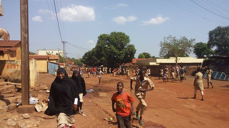 Des jeunes manifestants dans les rues de Labé   Photo-Africaguinee.com