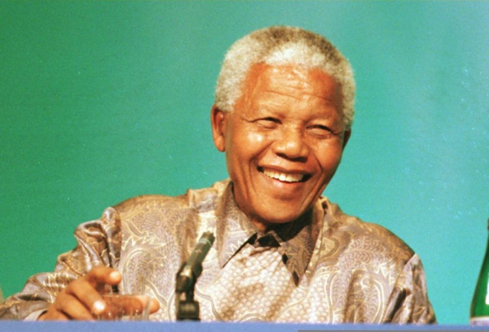 876703-nelson-mandela-a-edinburgh-le-25-octobre-1997