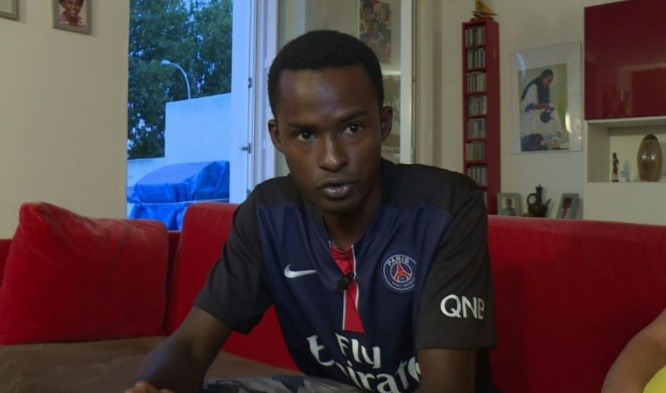 Feature image 941169-oumar-guineen-de-16-ans-temoigne-le-22-septembre-2016-de-son-accueil-depuis-huit-mois-dans-une-famil
