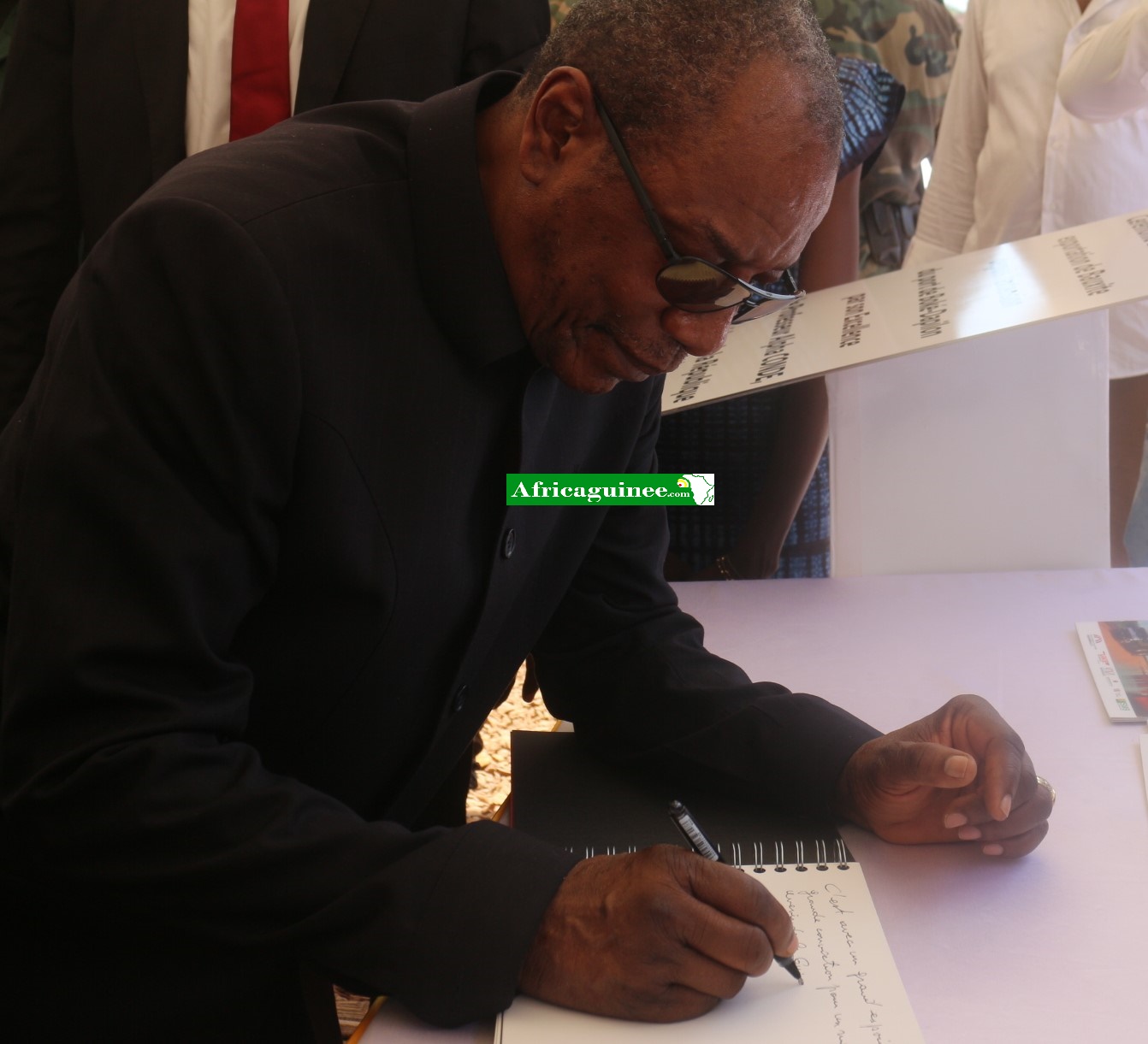 Feature image Alpha Condé, Photo Boubacar Diallo Africaguinee.com, octobre 2016
