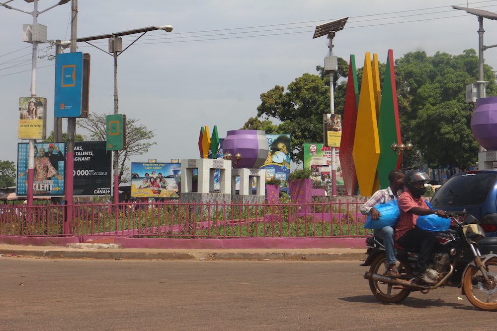 Feature image Le rond point de Bambéto à Conakry