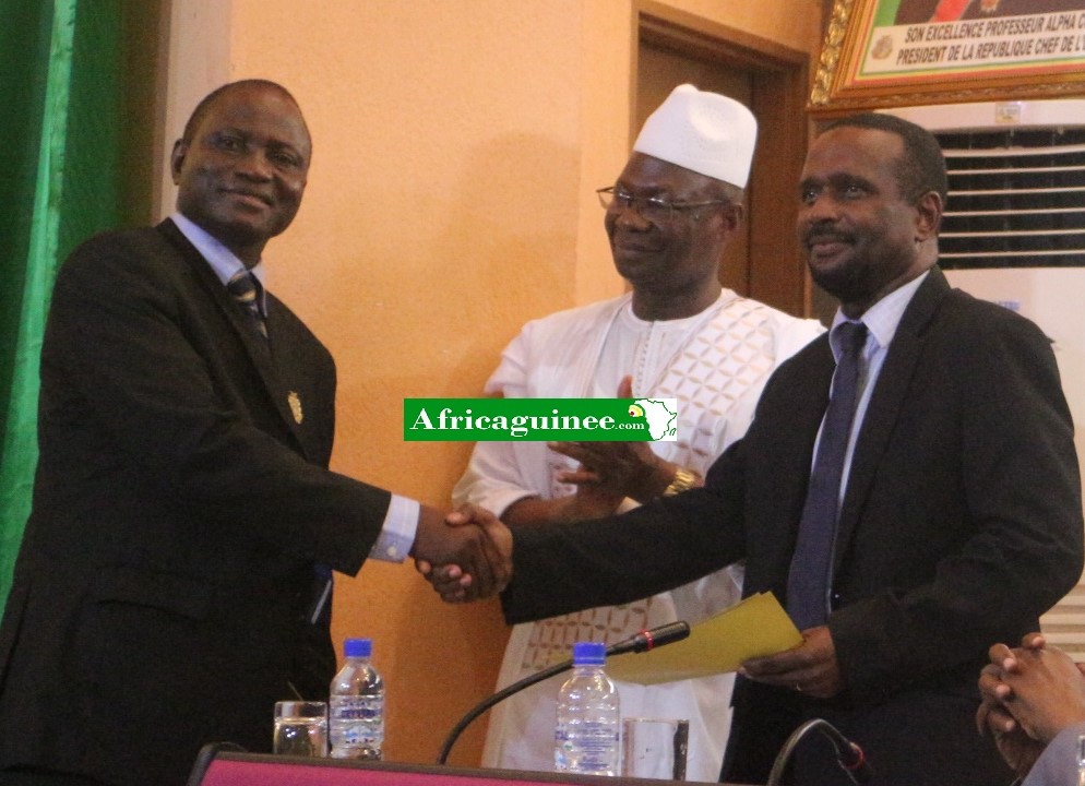Feature image accord_politique_en_guinee_2016