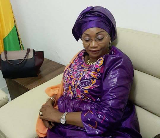 Feature image Hadja Halimatou Dalein Diallo dans le bureau de l'ambassadeur Djigui Camara