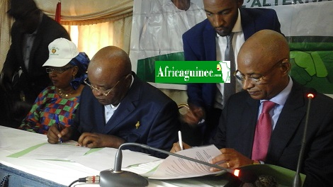 Feature image El hadj Mamadou Sylla et Cellou Dalein Diallo à Conakry