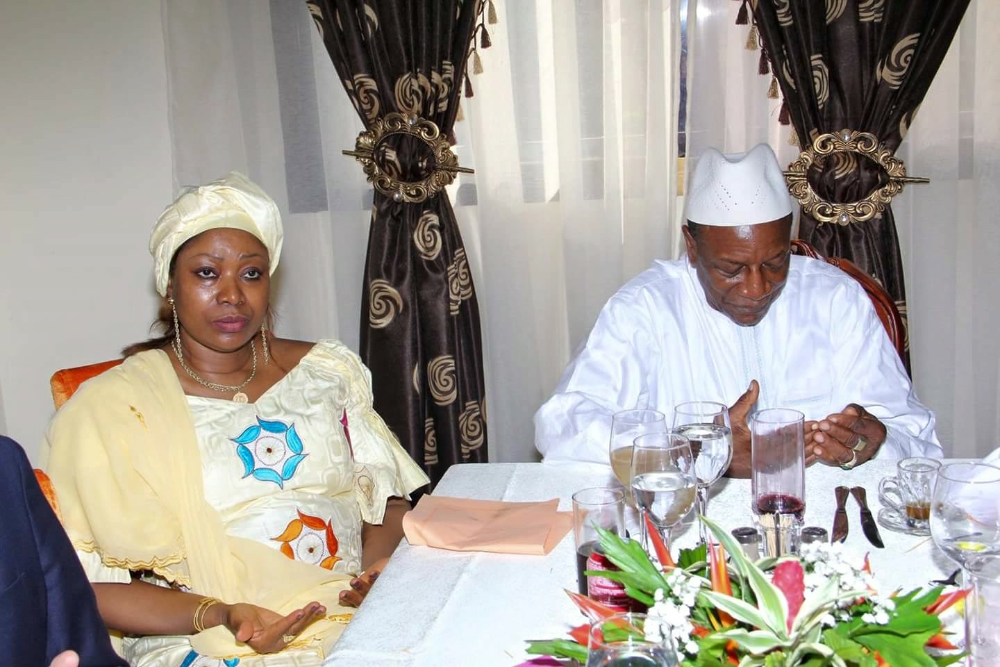 Feature image Alpha Condé et sa femme Djènè Kaba Condé