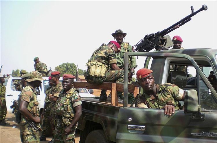 Feature image militaires_guineens
