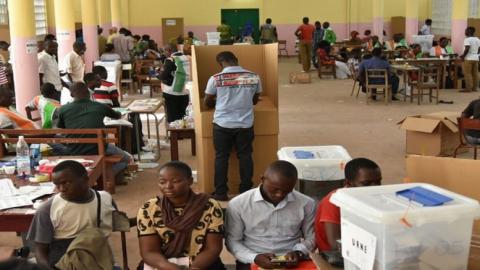 Feature image elections-legislatives-en-gambie