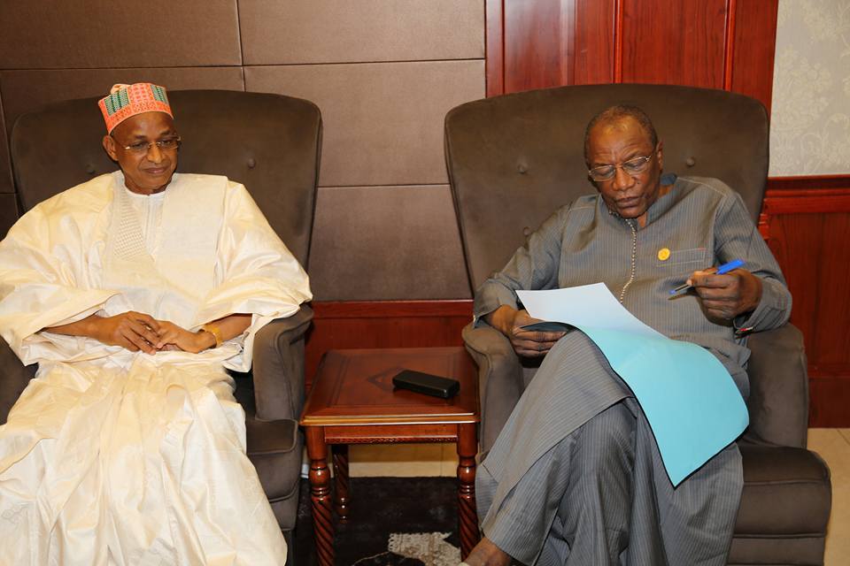 Feature image Cellou Dalein Diallo et Alpha Condé au palais Sékoutoureya