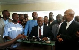 Des leaders de l'opposition