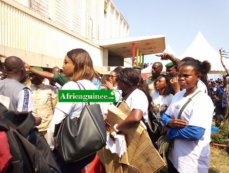 Des femmes manifestantes dispersées à Conakry