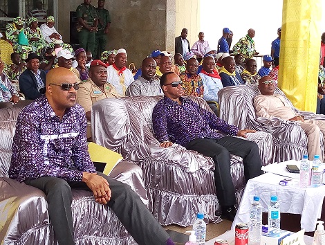 Le premier ministre guinéen Mamady Youla et le ministre du travail Damantang Albert Camara