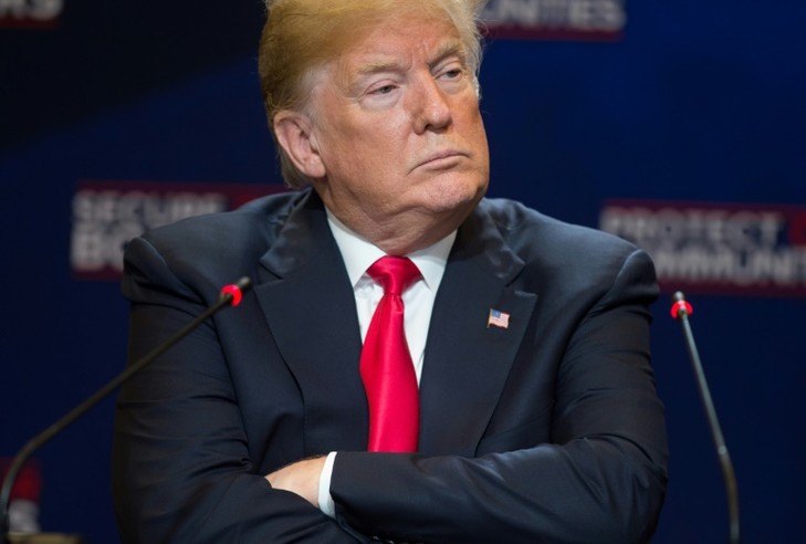 Feature image donald-trump-vivement-critiquesa-politique-tolerance-envers-immigres_0_729_492