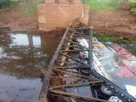 Le pont de Linsan qui a cédé ce mercredi en début de soirée