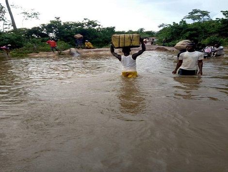 Feature image Une rivière à Bossou (Lola)