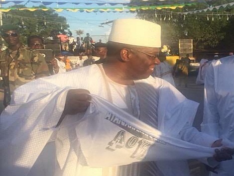 Feature image Le Premier ministre guinéen, Ibrahima Kassory Fofana dansant la Mamaya à Kankan