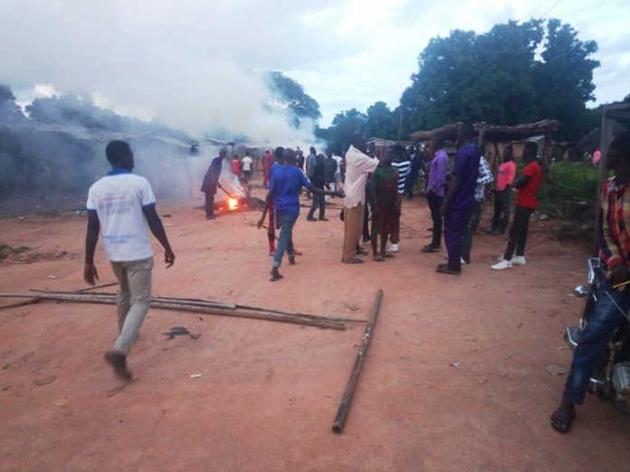 La tension monte à Mbonet (Dinguiraye) crédit photo Aminata.com