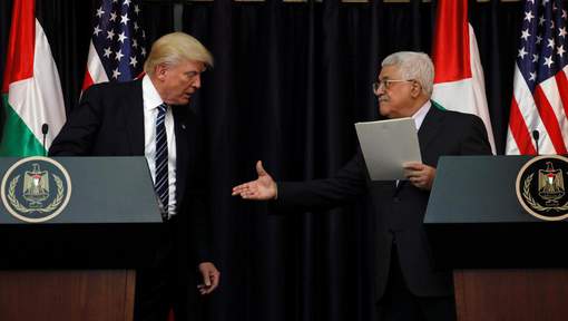 Donald Trump et le président de l'Autorité palestinienne Mahmoud Abbas © reuters.