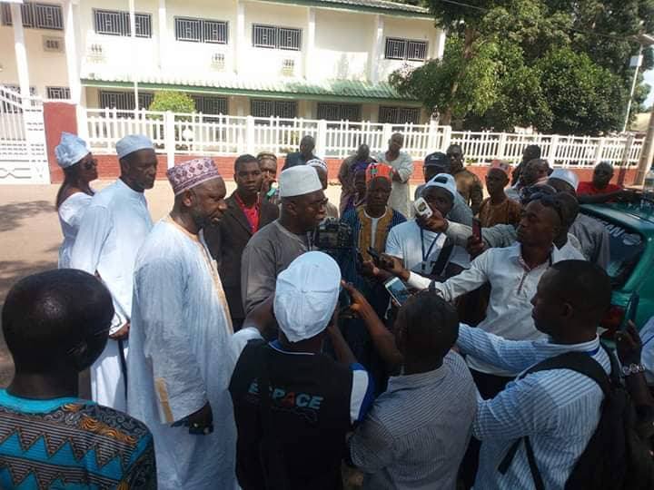 Feature image Abdoulaye Bah et quelques élus de la commune urbaine de Kindia