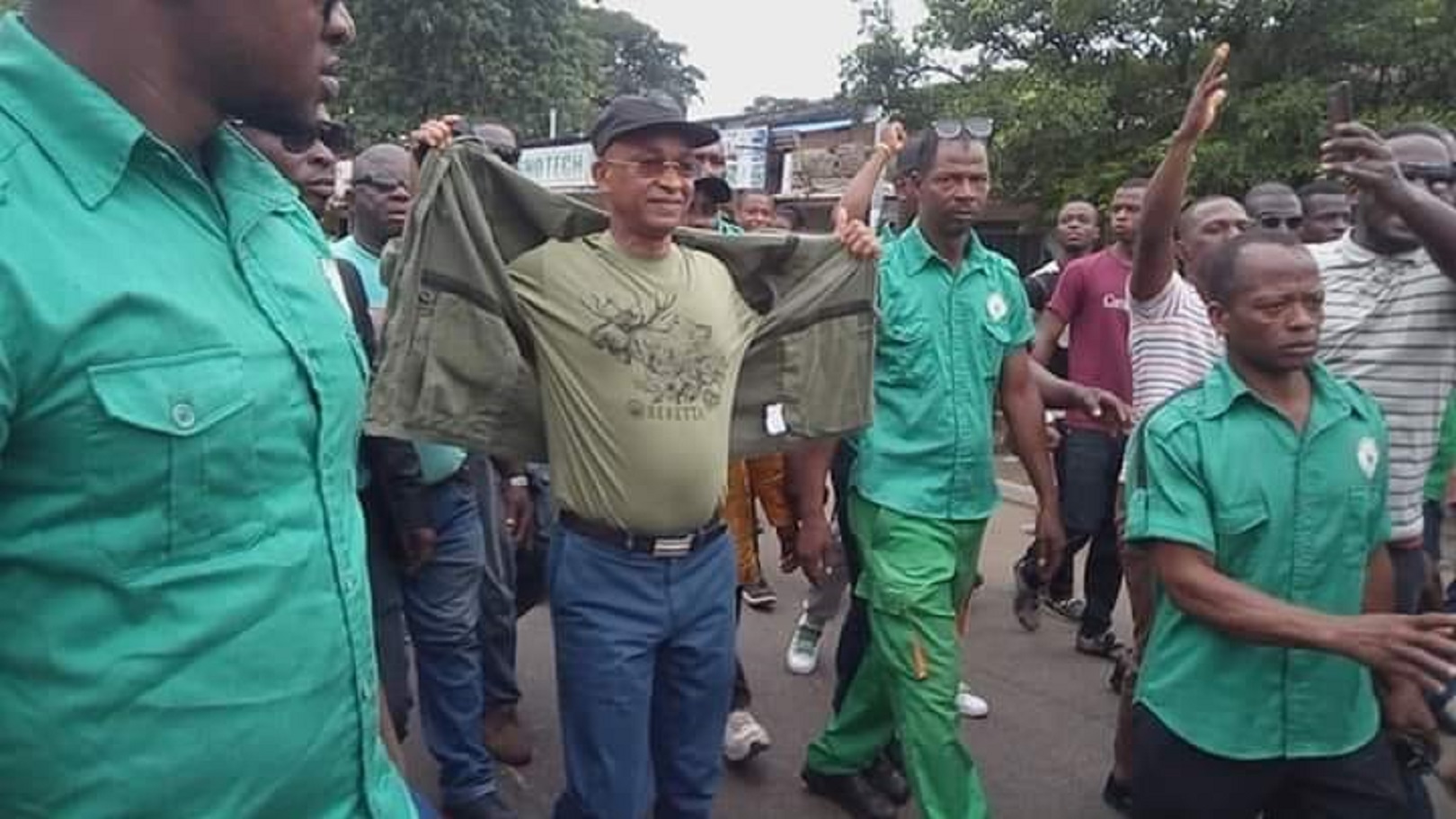 Feature image Cellou Dalein Diallo lors d'une manifestation le 30 Octobre 2018 à Conakry
