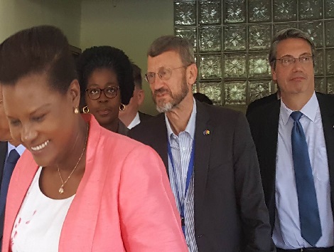 Feature image Des diplomtes occidentaux en Guinée