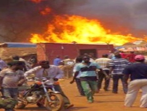 Feature image Le domicile privé du nouveau maire de Banfèlè (Kouroussa) en feu
