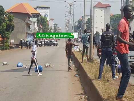 Dispersion de la manifestation de l'opposition au quartier Hamdallaye, Conakry