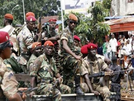 Feature image Des béret rouges de l'armée guinéenne, image d'archive