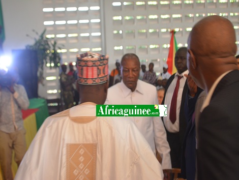 Feature image Le Président Alpha Condé en face de son ministre de la Citoyenneté Taran Diallo au lancement de la SENACIP