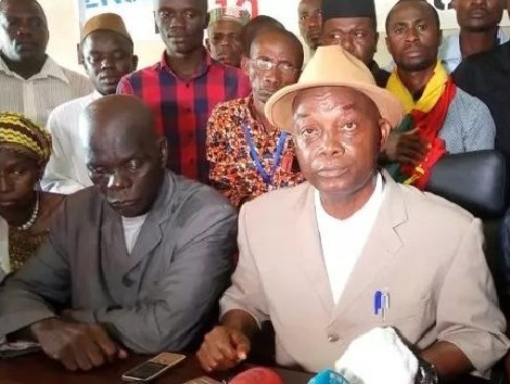 De gauche à droite Aboubacar Soumah et Oumar Tounkara, respectivement Secrétaire Général et Secrétaire Général adjoint du SLECG