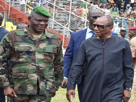 Alpha Condé, Président de la République de Guinée et le Chef d'Etat-major général des armées, le Général Namory Traoré
