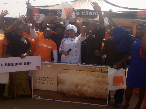 Des gagnants de la promo fin d'années d'orange Guinée