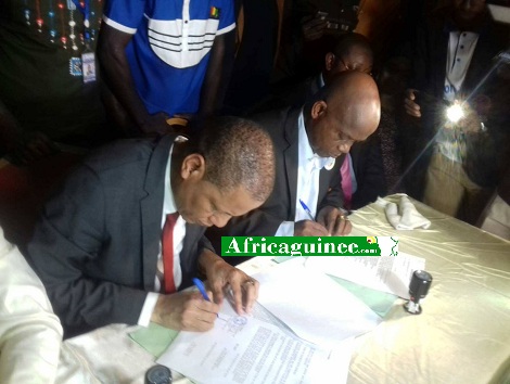 Feature image Signature du protocole d'Accord entre le SLECG et le Gouvernement pour mettre fin à la grève des enseignants