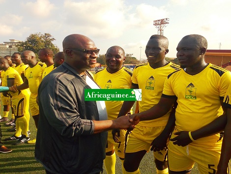 Feature image Dr Moussa Konaté, DG de la PCG saluant les deux équipes