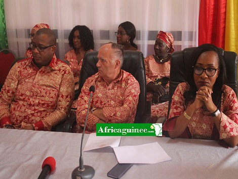 Le Groupe Bolloré offre des équipements et des bourses aux étudiantes de l’ENAM…