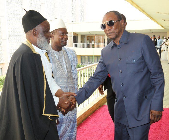 Alpha Condé (à droite) et le grand-imam de Conakry