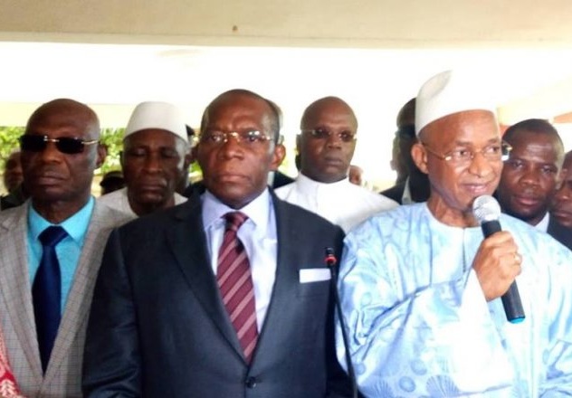 Le ministre Bouréma Condé, le PM Kassory Fofana et le chef de file de l'opposition Cellou Dalein Diallo