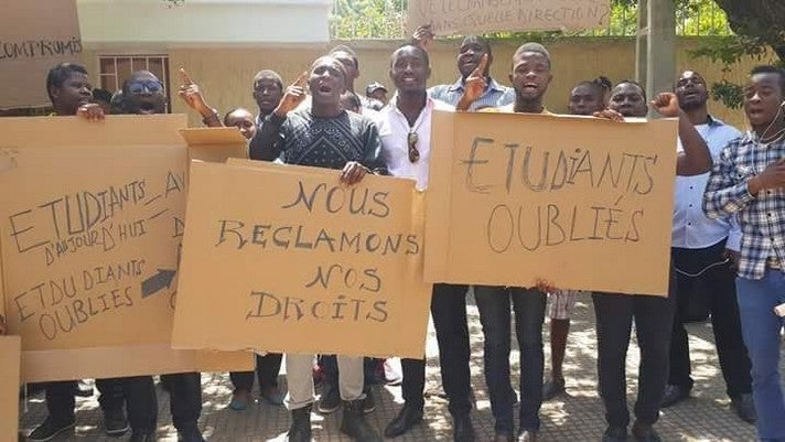 Des étudiants guinéens manifestent devant l'ambassade de Guinée au Maroc, image d'archive