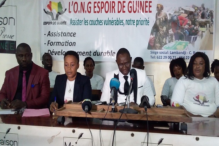 Des responsables de l'ONG Espoir de Guinée