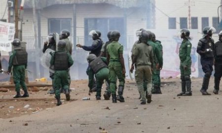 Des unités de la gendarmerie en opération de maintien d'ordre à Conakry