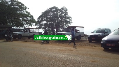 Des pick-ups de la police et de la gendarmerie déployés à la morgue d'Ignace Deen